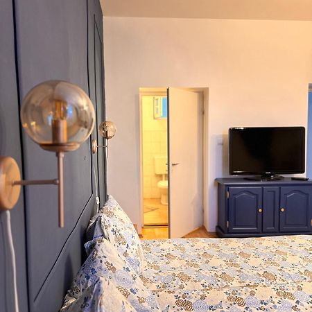 Pensiunea Schwartzy Hotel Mako Ngoại thất bức ảnh