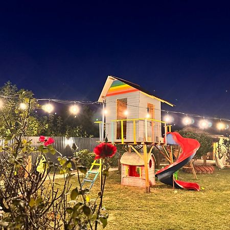 Pensiunea Schwartzy Hotel Mako Ngoại thất bức ảnh